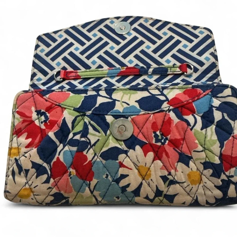 Vera Bradley Floral Wallet Womens OS Multicolor Quilted